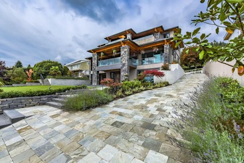 1765 Queens Avenue, West Vancouver, BC 