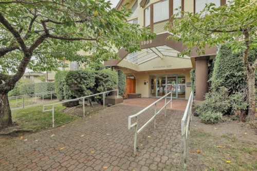 112-1009 Howay Street  New Westminster, BC V3M 6R1