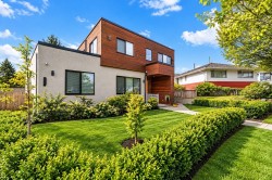 7493 Gatineau Place  Vancouver, BC V5S 2S3