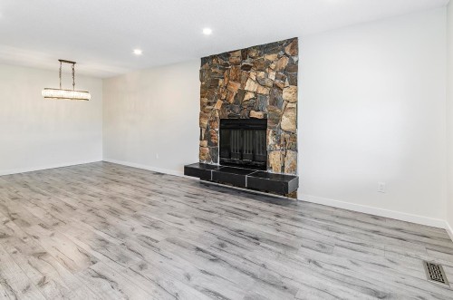 Upper Level-1220 Nestor Street , Coquitlam, BC V3E 1H6 3