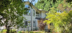 11805 240th Street Maple Ridge, BC V4R 1M7