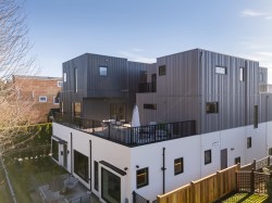 3-950 57th Avenue W Vancouver, BC V6P 1S3
