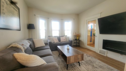178 King Edward Avenue E, Vancouver, BC 