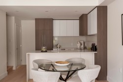 207-378 45th Avenue WVancouver, BC V5Y 0P6
