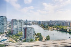 2802-1033 Marinaside Crescent Vancouver, BC V6Z 3A3