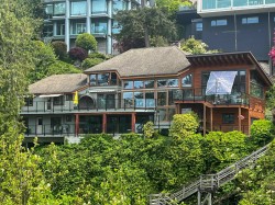 55xx Parthenon Place West Vancouver, BC V7W 2V7