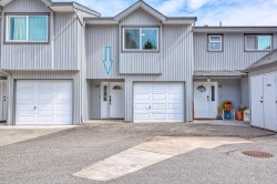 29-5761 Wharf Avenue Sechelt, BC V0N 3A3