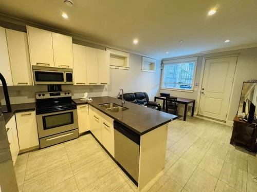 2900 W 41st Avenue , Vancouver, BC V6N 3C7 3