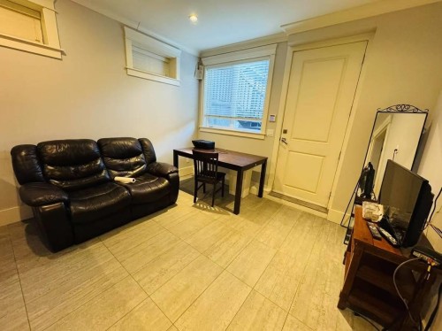 2900 W 41st Avenue , Vancouver, BC V6N 3C7 5