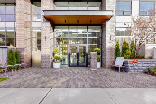 322-9213 Odlin Road , Richmond, BC V6X 0V5 2