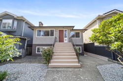 2634 Parker Street Vancouver, BC V5K 2T4