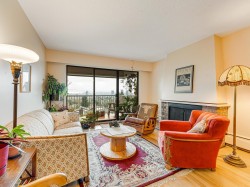 307-5340 Hastings Street Burnaby, BC V5B 1R1