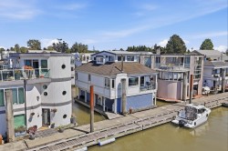 5-3459 River Road WDelta, BC V4K 4Y6
