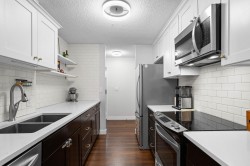 906-2020 Bellwood Avenue Burnaby, BC V5B 4P8
