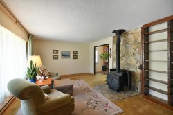 5749 Surf Circle Sechelt, BC V0N 3A0