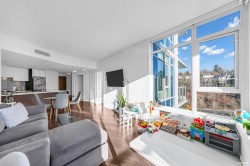 716-3557 Sawmill Crescent  Vancouver, BC V5S 0E2