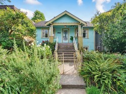 2076 Turner Street  Vancouver, BC V5L 2A3
