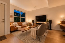 3-307 15th Street ENorth Vancouver, BC V7L 2R6