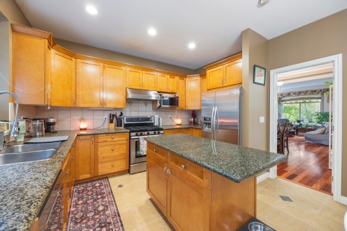 115 Eagle Pass, Port Moody, BC 