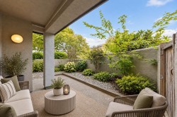 106-125 18th Street WNorth Vancouver, BC V7M 1W5