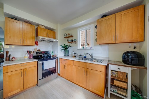 1978 8Th Avenue E, Vancouver, BC 