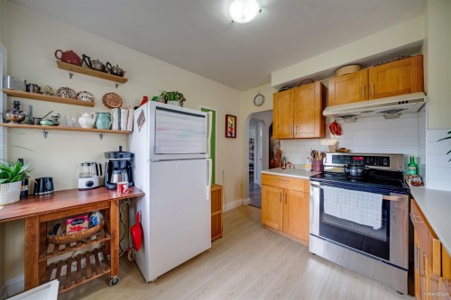 1978 8Th Avenue E, Vancouver, BC 