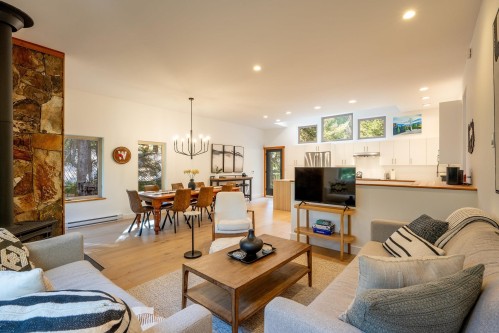 3125 Hawthorne Place  Whistler, BC V8E 0B8