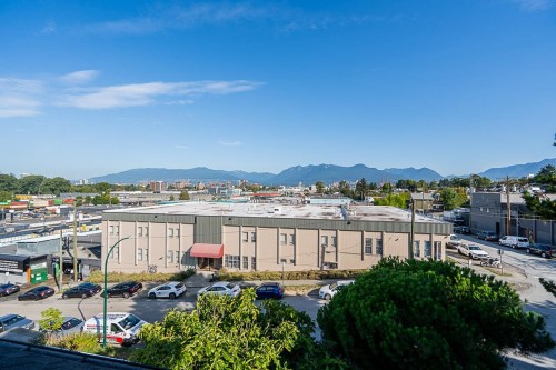 1342 Grant Street, Vancouver, BC 