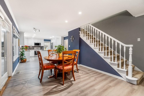 4740 Rutland Road, West Vancouver, BC 