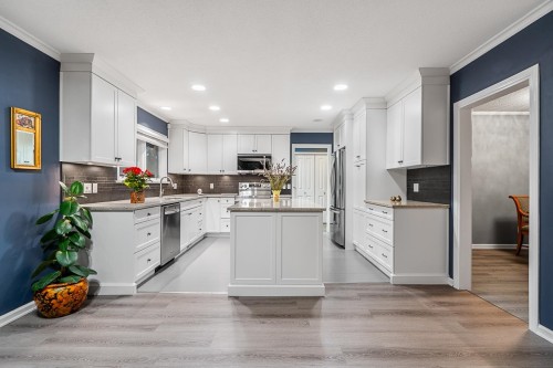 4740 Rutland Road, West Vancouver, BC 