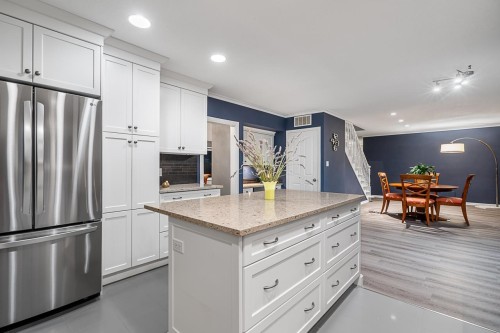 4740 Rutland Road, West Vancouver, BC 