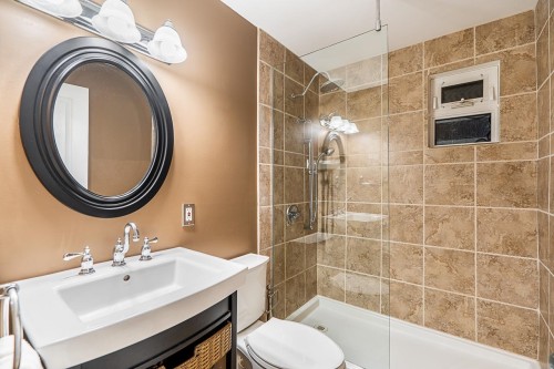 4740 Rutland Road, West Vancouver, BC 