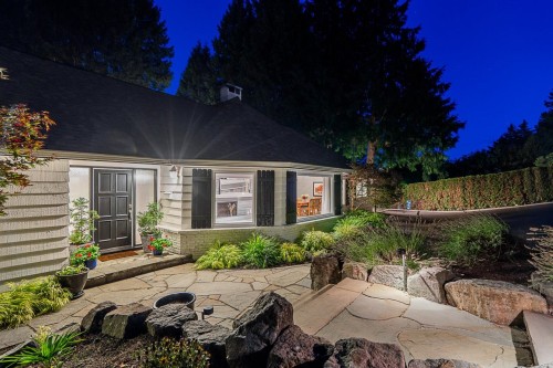 4740 Rutland Road, West Vancouver, BC 