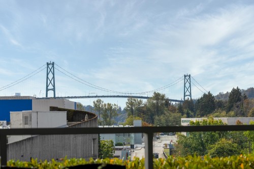 303-866 Arthur Erickson Place  West Vancouver, BC V7T 0B2