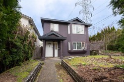3681 Adanac Street Vancouver, BC V5K 2P7