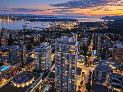 704-125 14th Street ENorth Vancouver, BC V7L 0E6