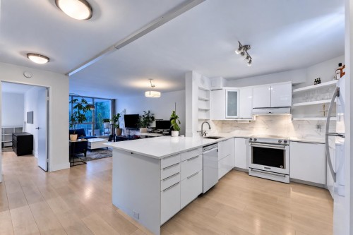 905-2024 Fullerton Avenue  North Vancouver, BC V7P 3G4