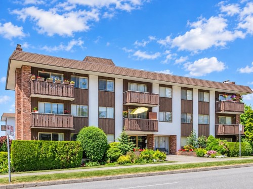 202-1345 Chesterfield Avenue  North Vancouver, BC V7M 2N1