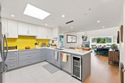 412-3480 Main Street  Vancouver, BC V5V 3N2