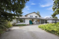 6447 Samron Road Sechelt, BC V7Z 0M8