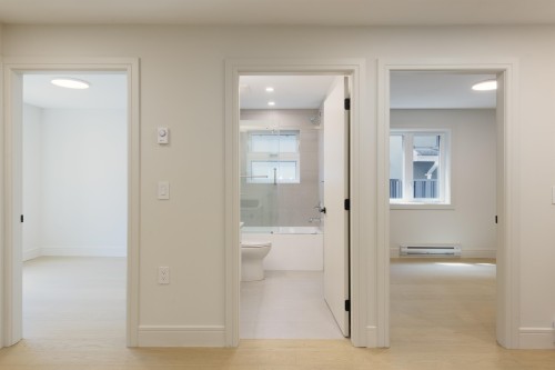 2068 1St Avenue E, Vancouver, BC 