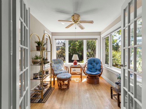 4234 9Th Avenue W, Vancouver, BC 
