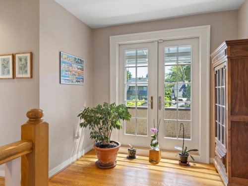 4234 9Th Avenue W, Vancouver, BC 