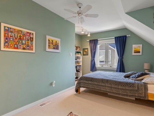 4234 9Th Avenue W, Vancouver, BC 
