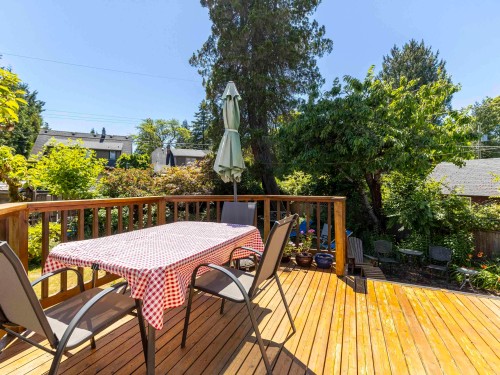 4234 9Th Avenue W, Vancouver, BC 