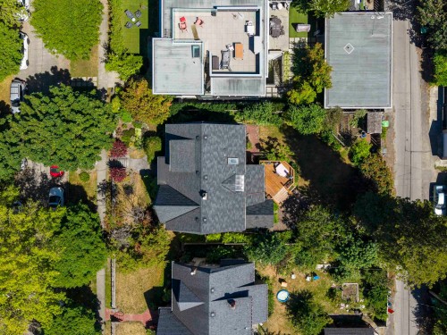 4234 9Th Avenue W, Vancouver, BC 