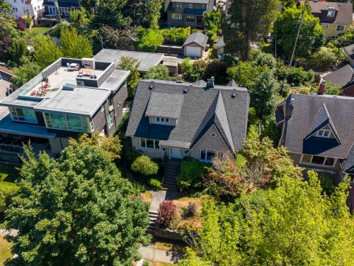 4234 9Th Avenue W, Vancouver, BC 