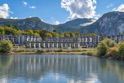 208-1506 Scott Crescent  Squamish, BC V8B 1G4