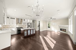 7028 Broadway Burnaby, BC V5A 1R8