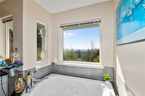 3866 Michener Way, North Vancouver, BC 